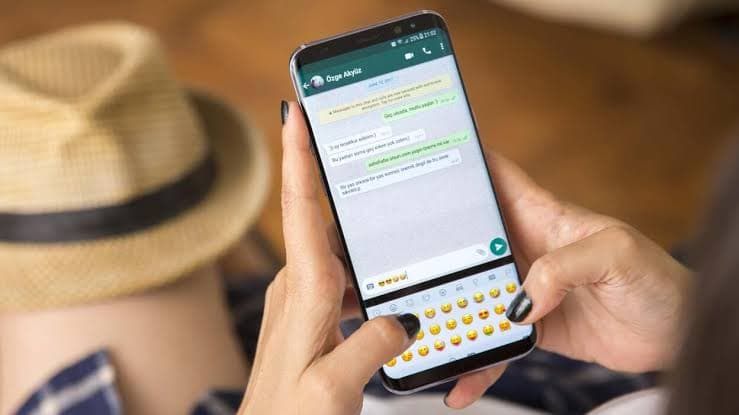 Lelah Kena Tipu di Grup WhatsApp? Sudah Waktunya Pindah ke Marketplace K-Pop yang Benar