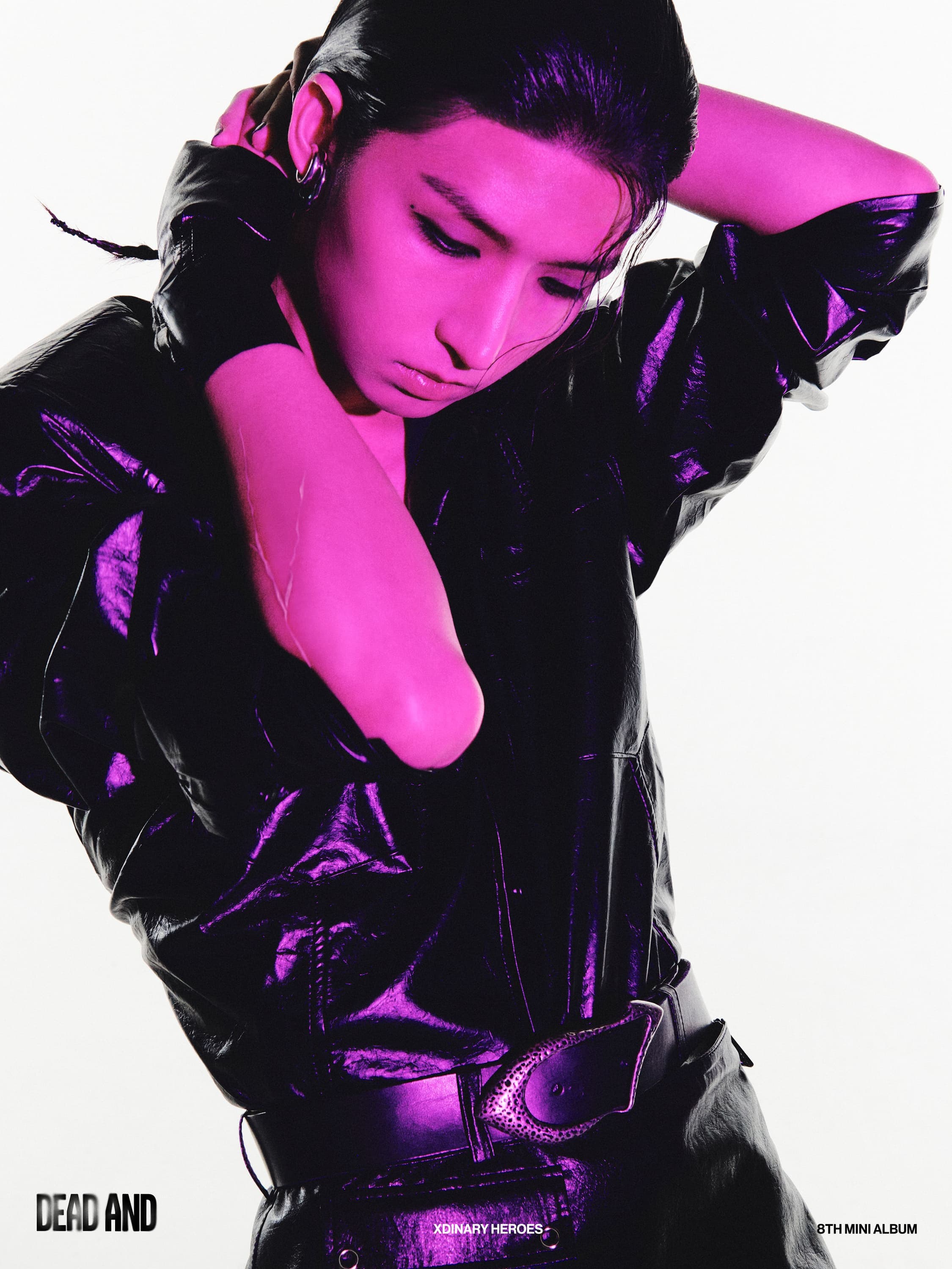 Want: JUNHAN - XDINARY HEROES DEAD AND POSTER BOY CHIC VERS